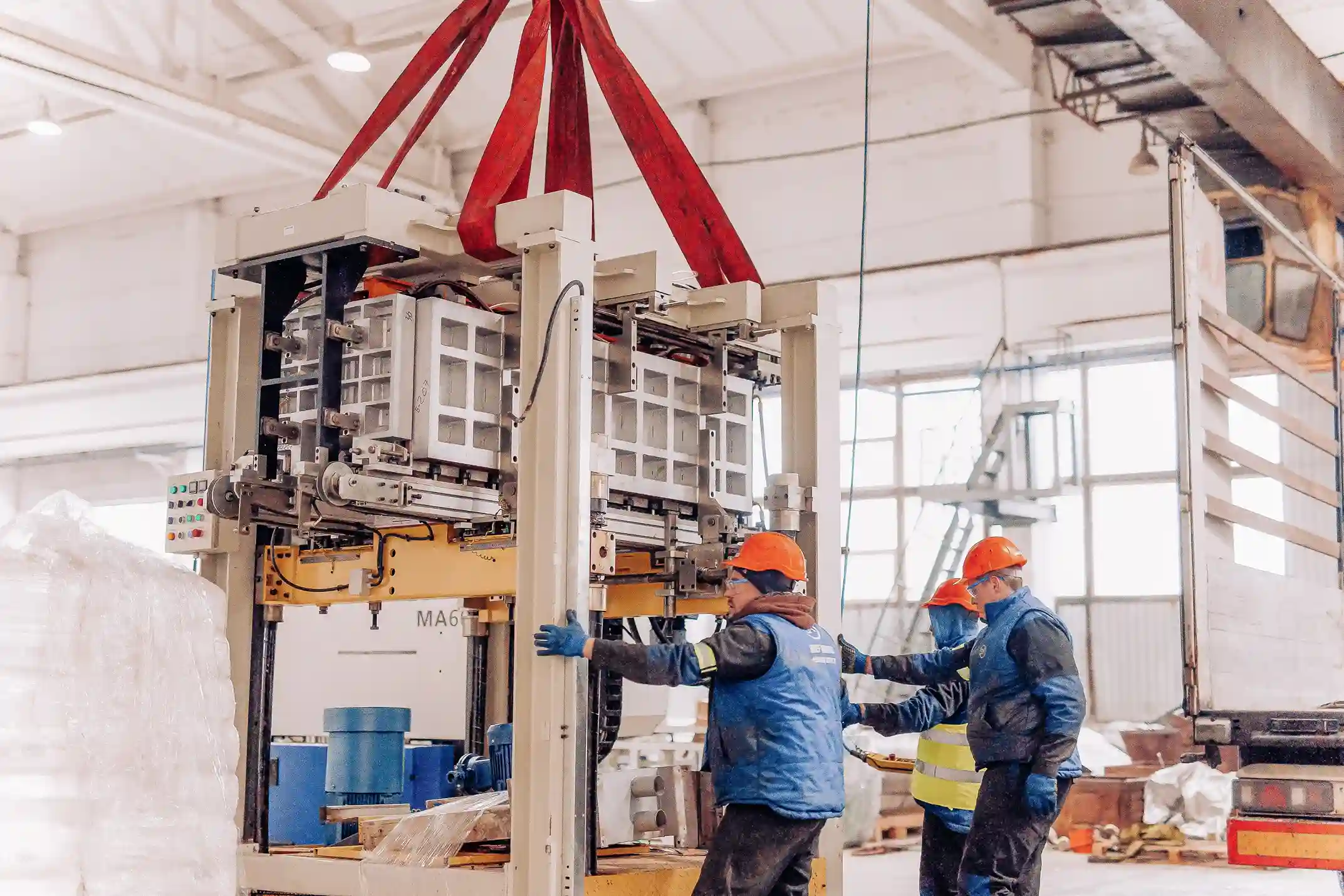 TRASLADO DE PLANTAS Y FÁBRICAS | SERVICIOS